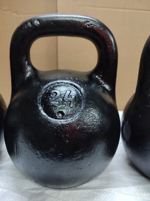Гири 8кг16кгКЛЗ.24кгКЛЗ.32кг .спортивная