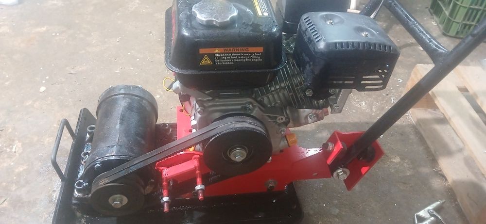 Placa compactar vibratória