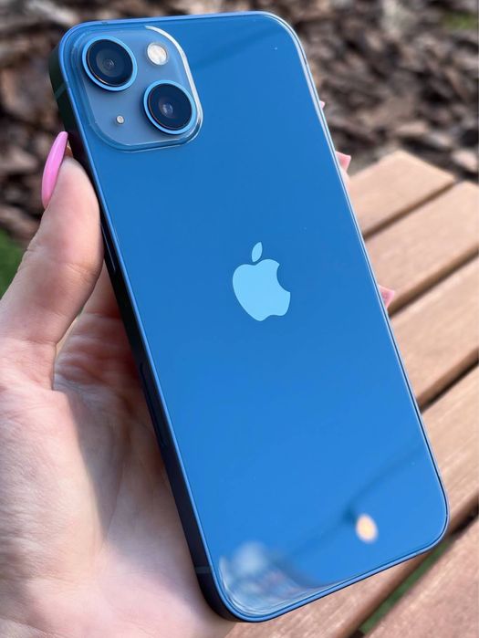 IPhone 13 в очень хорошем состоянии