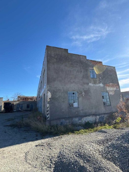 Нежитлові будівлі