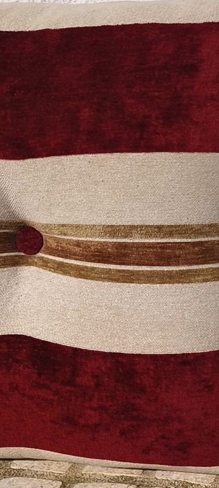 Almofas em Veludo e Linho Grosso Decorativas  50x50.