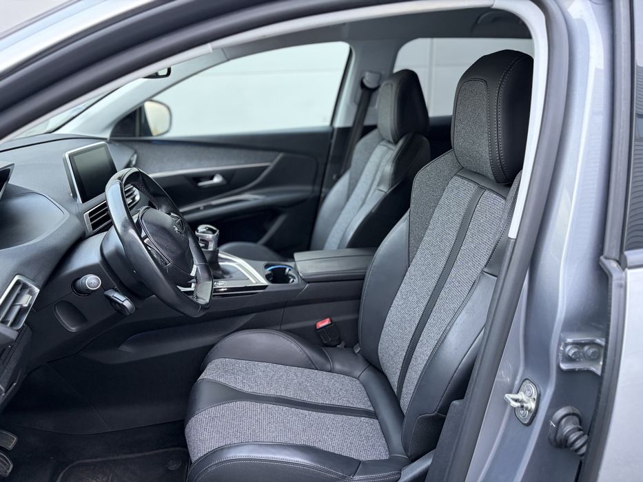Peugeot 3008 1.2 130cv Allure