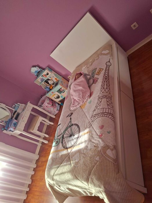 Cama de solteiro com estrado e colchão