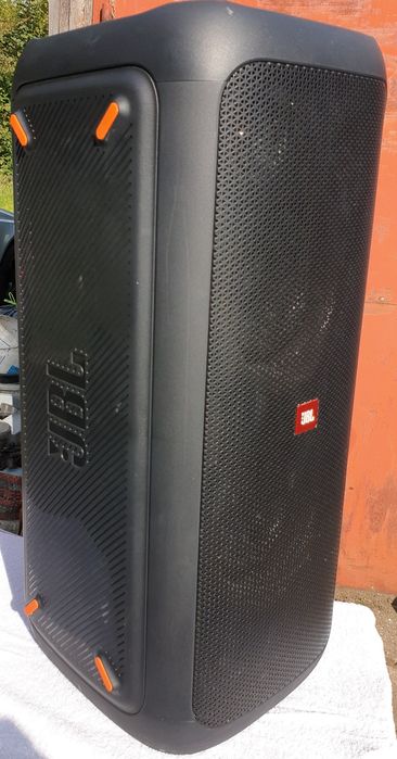 Jbl party box 200