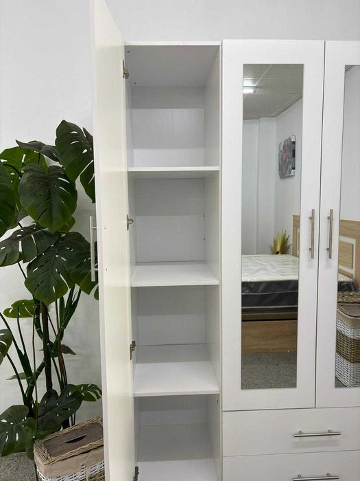 Liquidação Novo roupeiro 4 portas com gavetas Envio gratis