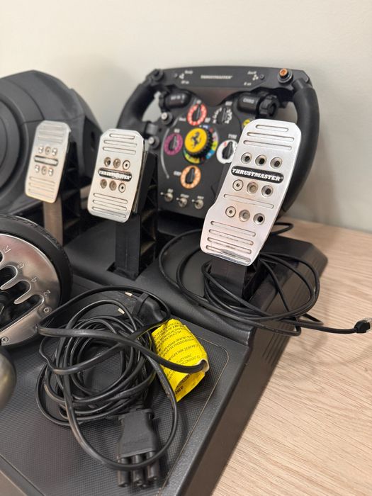 Kierownica Thrustmaster T300 RS GT Ferrari i Slide