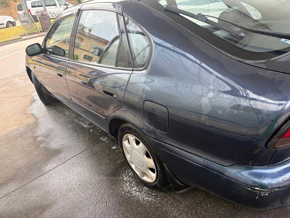 Toyota Corolla 1.3 XLi 1996 – motor fiável, estética com história