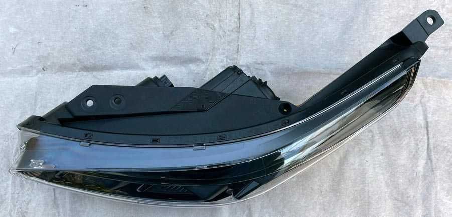 otica frontal ESQ kia Xceed FULL LED . fase 2