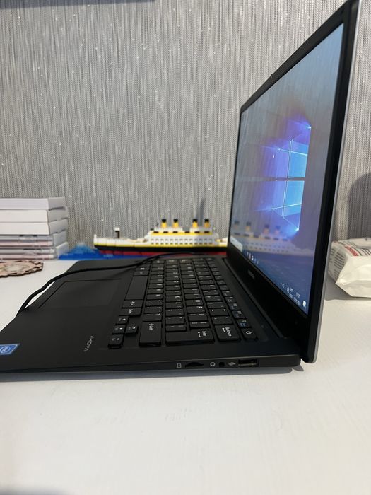 Ноутбук Medion Akoya E4241