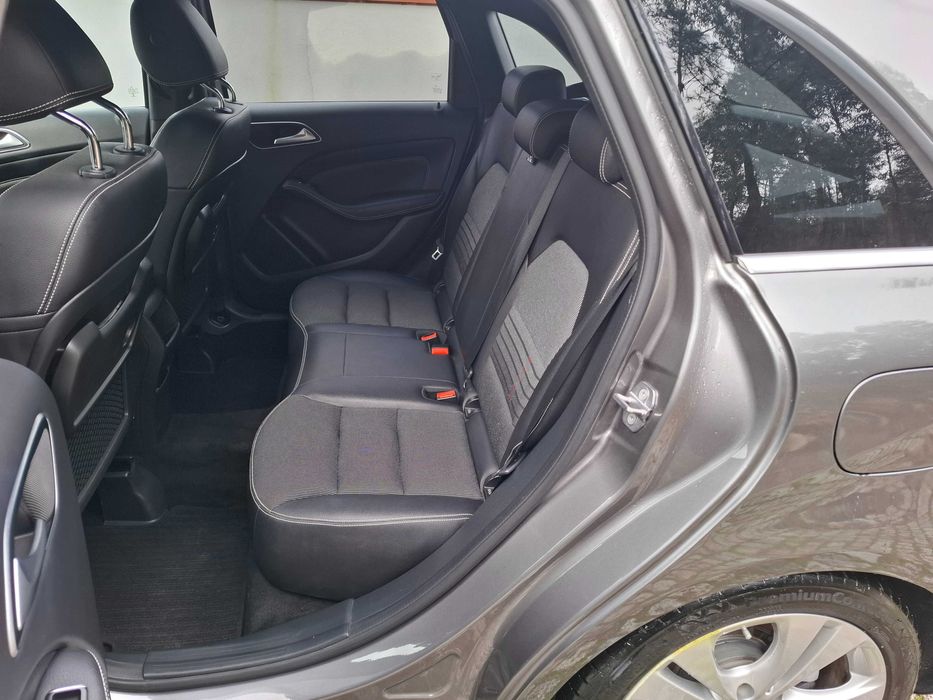 Mercedes B 180 d Style [CX Automatica]  111 Mil kms Nacional de 2018