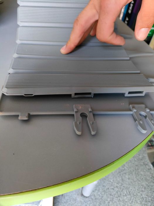 Rabatki kwietniki donice obrzeża ogrodowe trawnikowe plastikowe