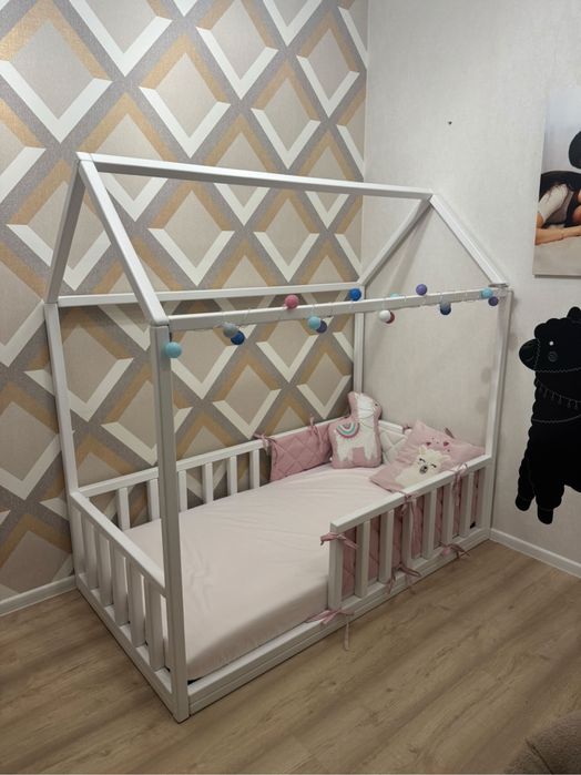 Ліжко-будинок монтессорі підлогове ліжечко дитяче з матрацом