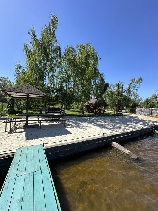 Продаж заміського будинку