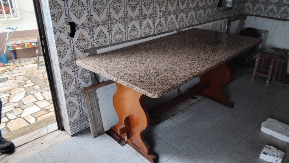 Mesa de jantar granito