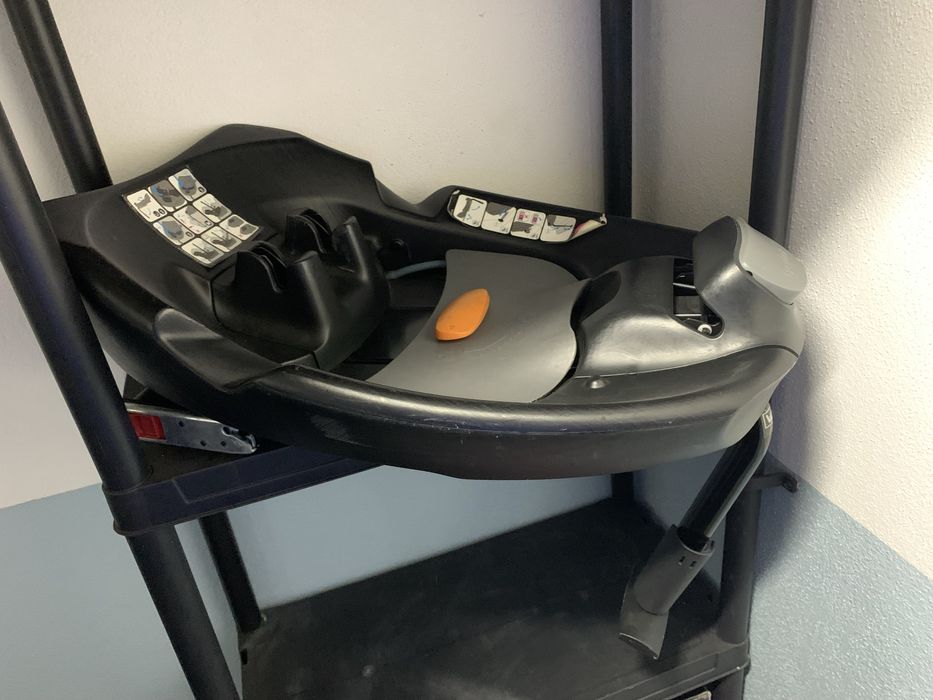 Carrinho Quinny Buzz Xtra + Ovo Cybex + Base Isofix