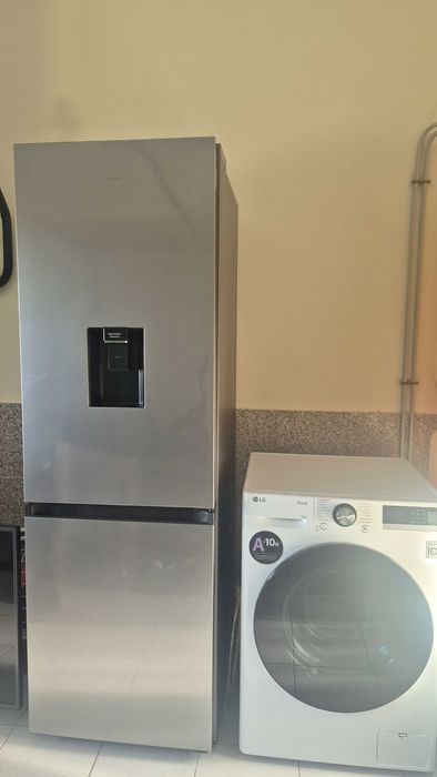 Vende frigorífico e uma maquina de lavar, seminovos, usado por 4 meses 750€ (as duas). Motivo: mudamos para outra casa mobilada.