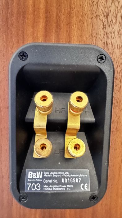 Kolumny B&W model 703