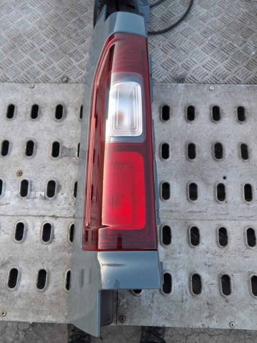 Renault Trafic Lampa Tylna Lewa Prawa Kompletna