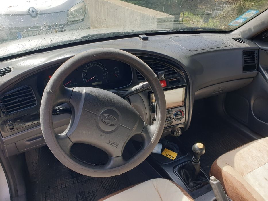 Hiunday elantra 2001
