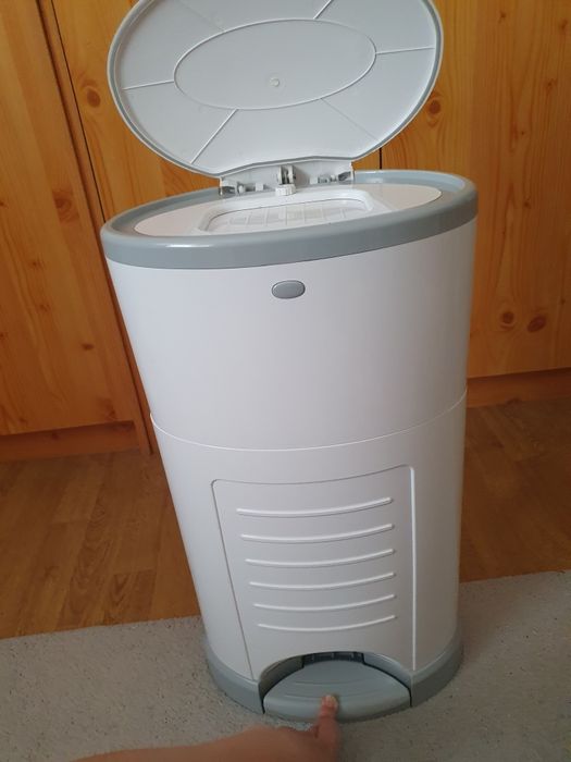 Kosz na zużyte pieluchy