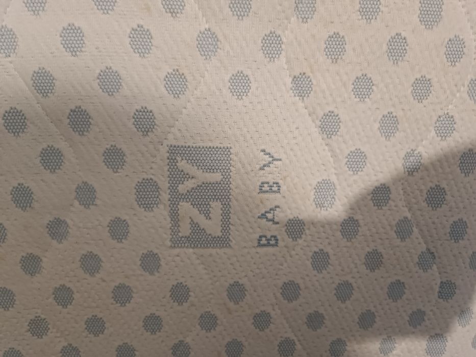 Cómoda e cama bebé
