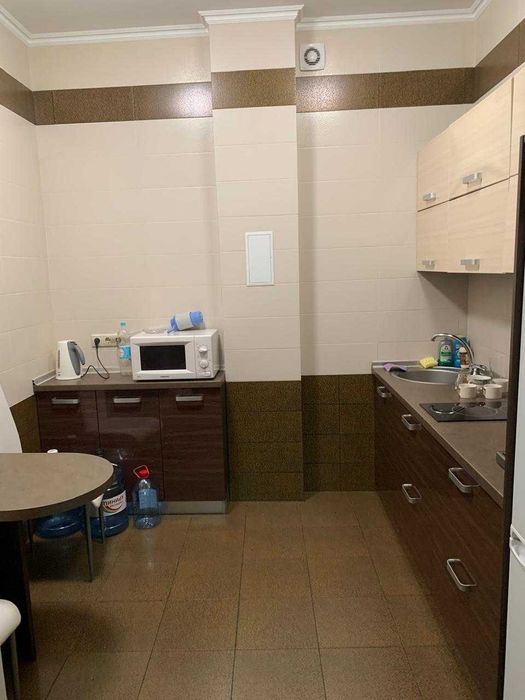 Офіс 80 кв.м, вулиця Бойчука 1-А, метро Звіринецька (Дружби Народів)