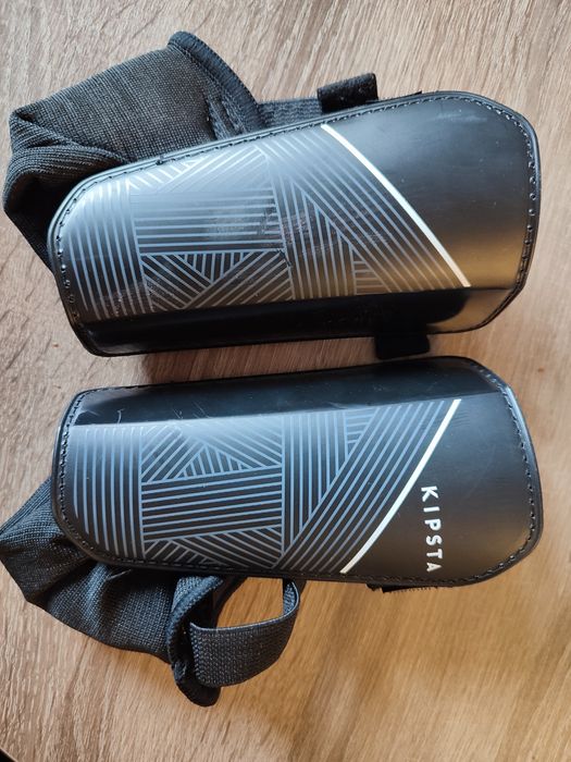 Nagolenniki ochraniacze piłkarskie Kipsta Essential 140 rozmiar S