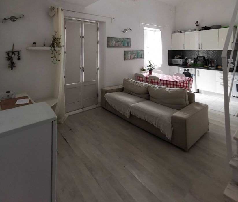 quarto estudante para arrendamento junto à praça do giraldo de évora