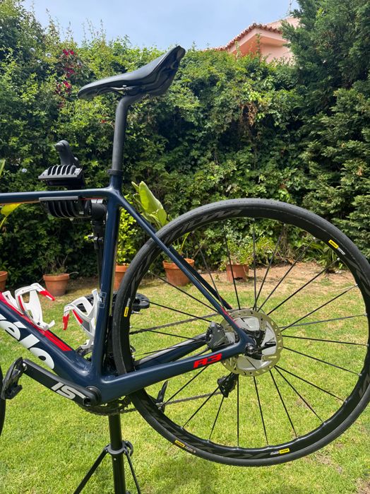 Cervélo R3 Disc Carbono - Ultegra Di2 + Powermeter Power2Max (Tamanho 56)
