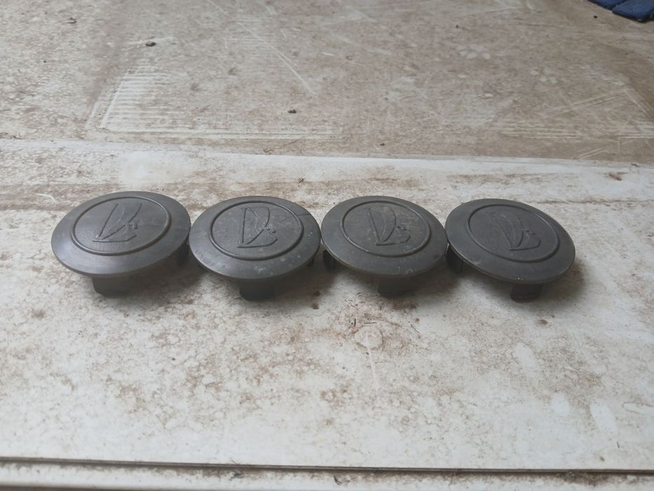 Продам Колпачки на диски