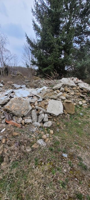 Gruz z piaskowcem i inne