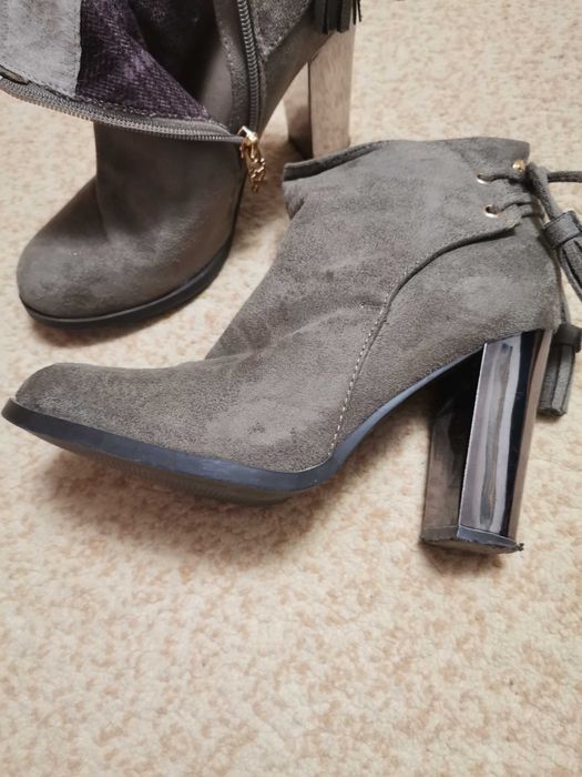 Черевички жіночі,б\у,гарний стан,весна-осінь,замша.