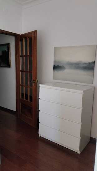 Quarto individual em moradia- Lisboa para estudante universitário, deslocado.