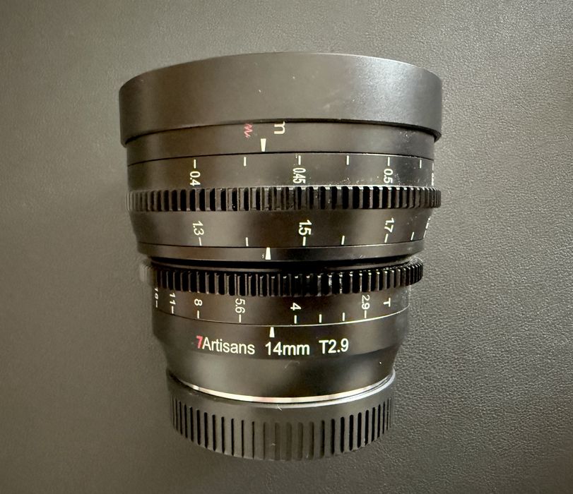 Canon EOS R8 + objetivas + kit video