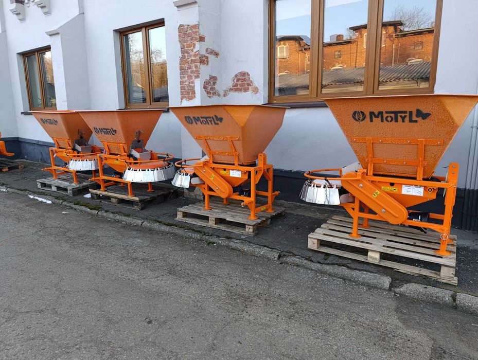 Rozsiewacz Posypywarka Motyl do piasku i soli