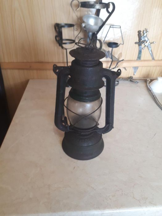 Stara lampa naftowa Jupiter 1