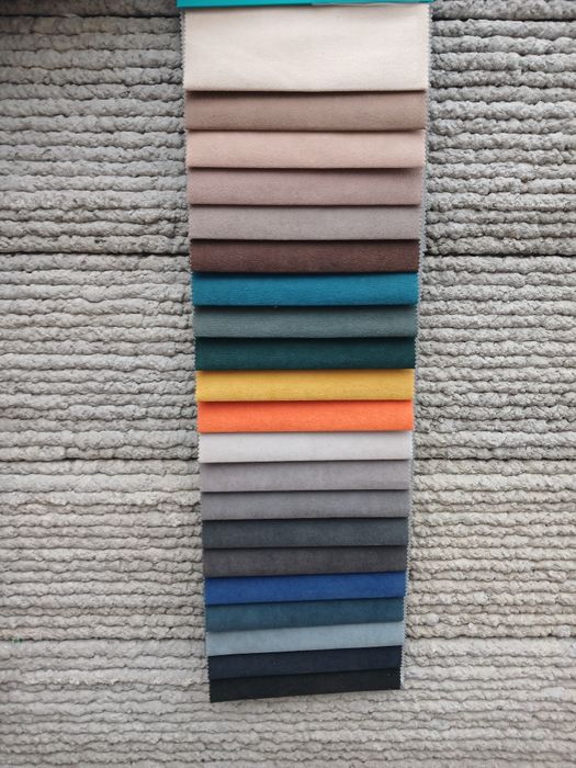 В тканині антикіготь миюча. Нові дивани.