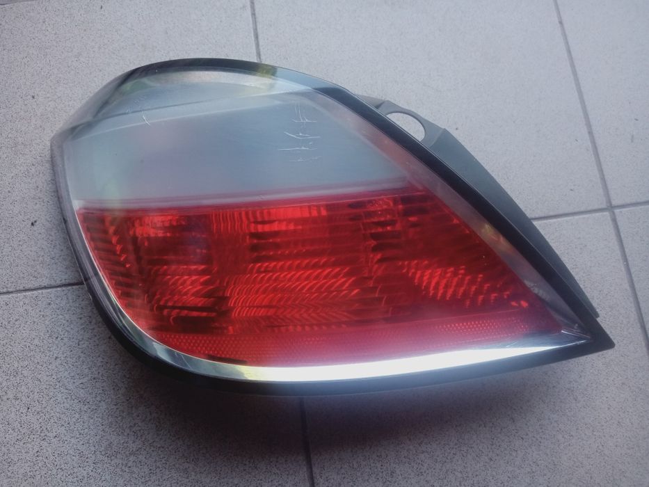 Lampy tył Opel Astra H