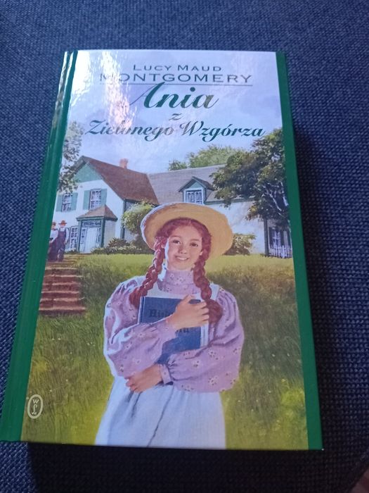 Książka "Ania z Zielonego Wzgórza " nowa