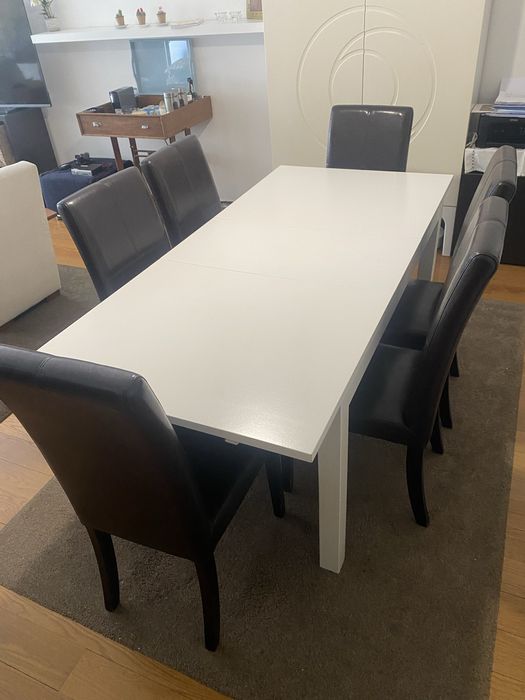 Mesa de jantar extensível + 6 cadeiras em pele – conjunto completo