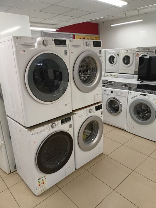 Вертикальная стиральная/пральна машина AEG Lavamat 7000 series