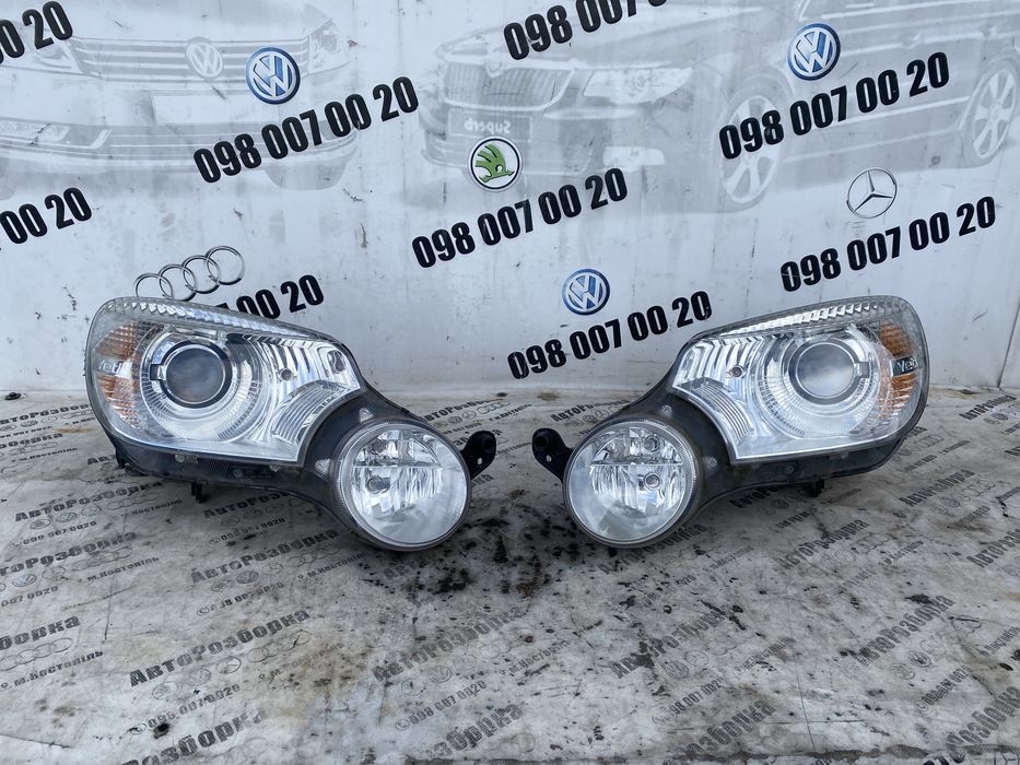 Фара ліва права ксенон Skoda Yeti Шкода Ети Еті Етті