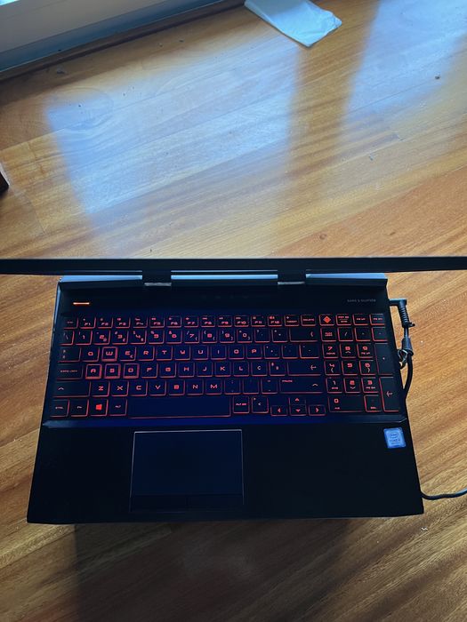 OMEN HP Laptop i5 (Nvidia Geforce GTX 1050)