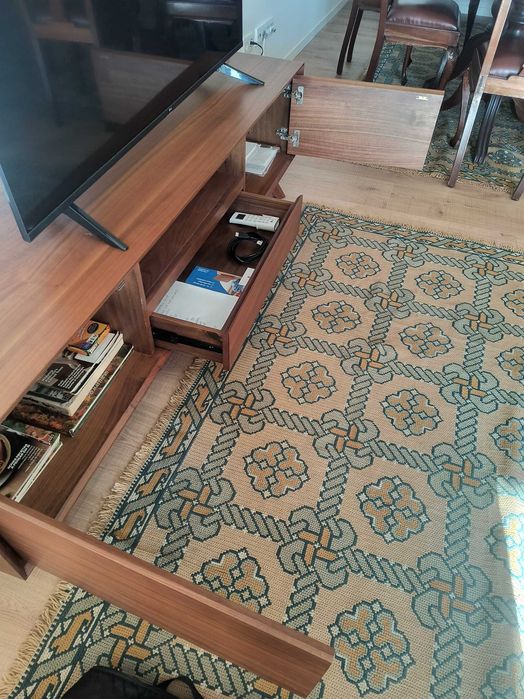 Suporte para TV / TV stand