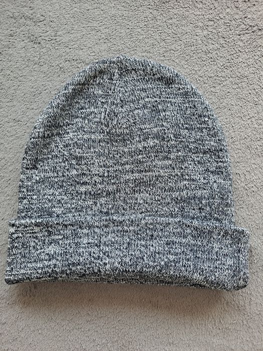 Czapka męska H&M w odcieniach szarości