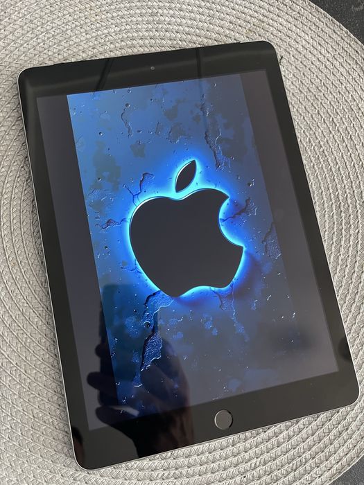 Apple Ipad 5 gen 128GB,  Cellular + wifi
