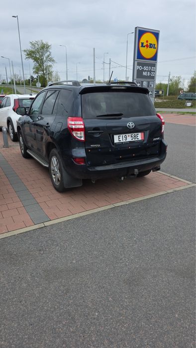 Тойота рав 4.