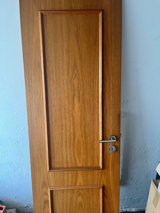 Porta interior em madeira 200cmx65cm