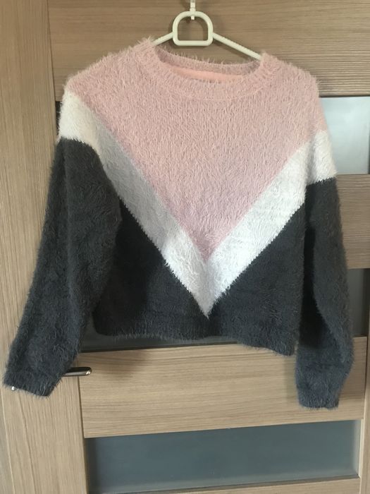 Sweter 9/10 lat 140cm
