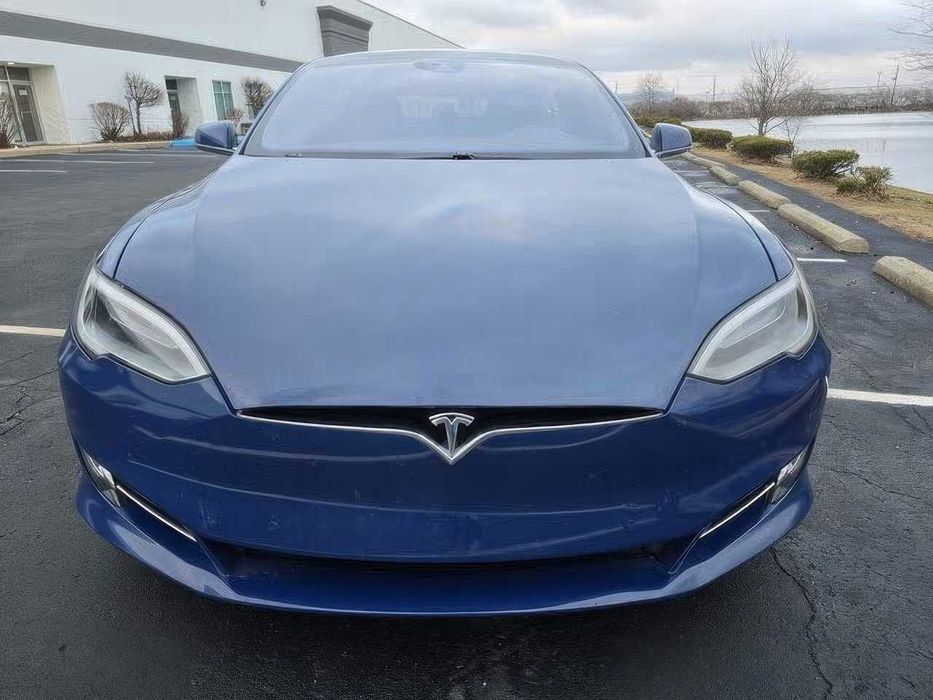 Tesla Model S P100D      2016